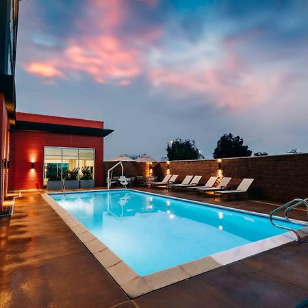 Hyatt Place Sacramento International Airport エクステリア 写真
