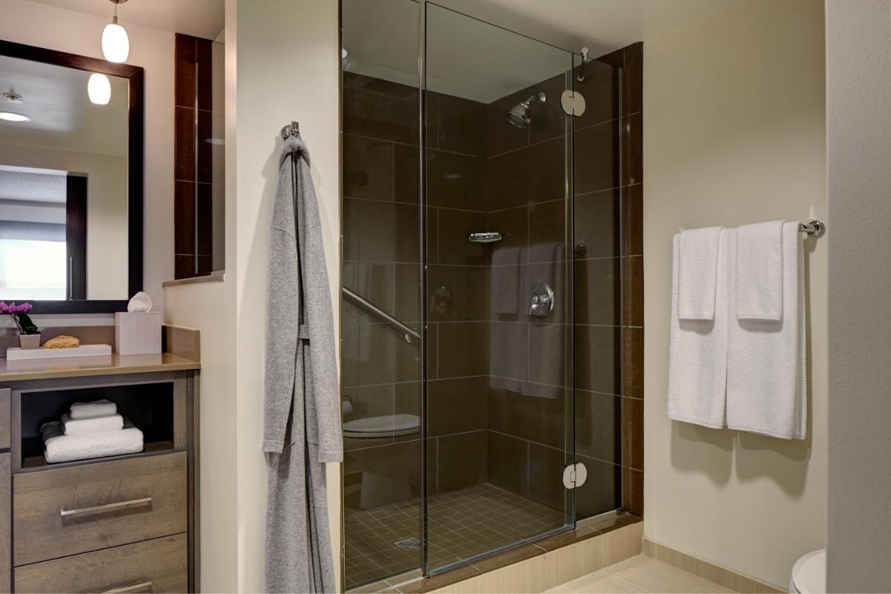 Hyatt Place Sacramento International Airport エクステリア 写真