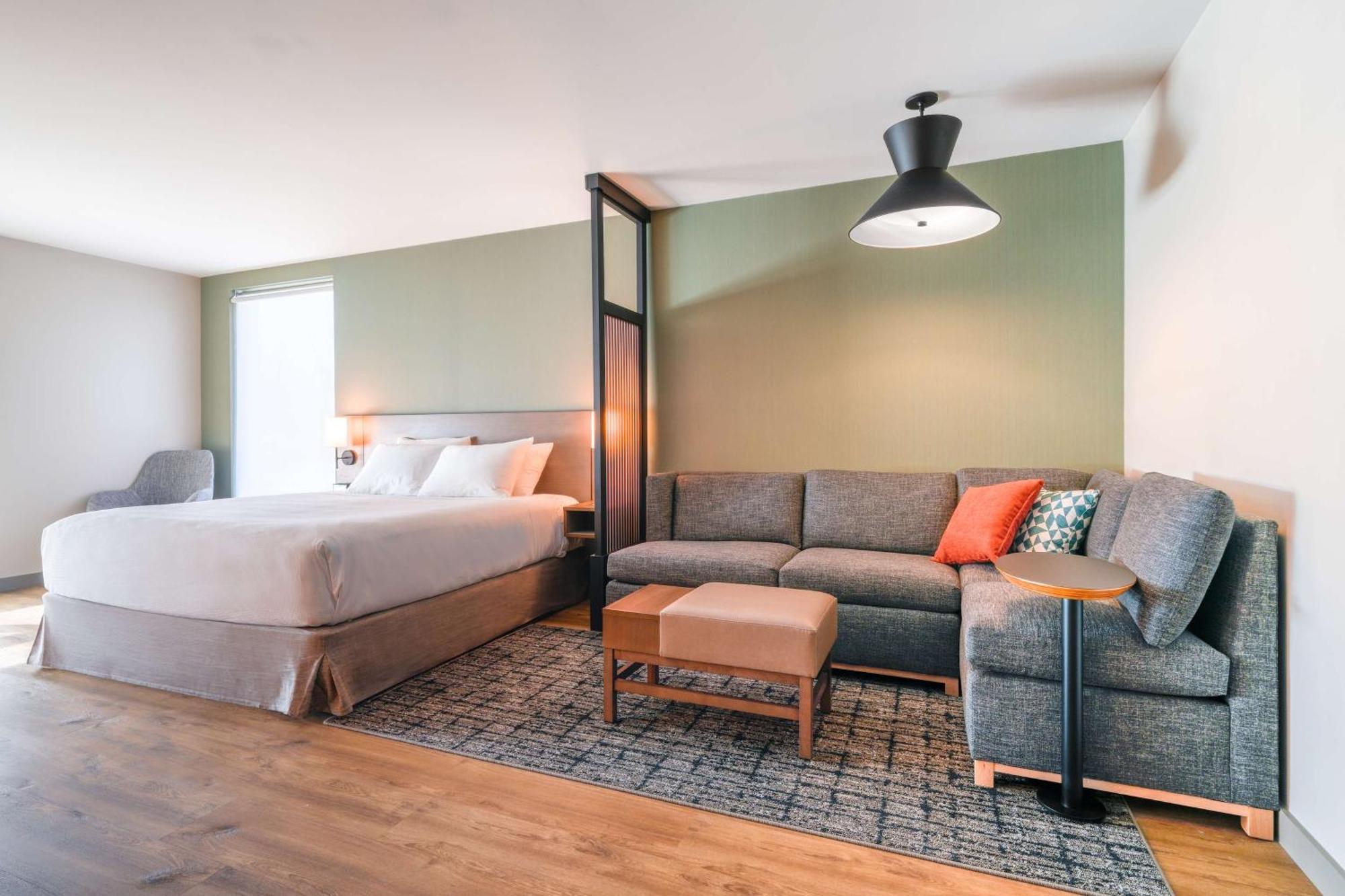 Hyatt Place Sacramento International Airport エクステリア 写真